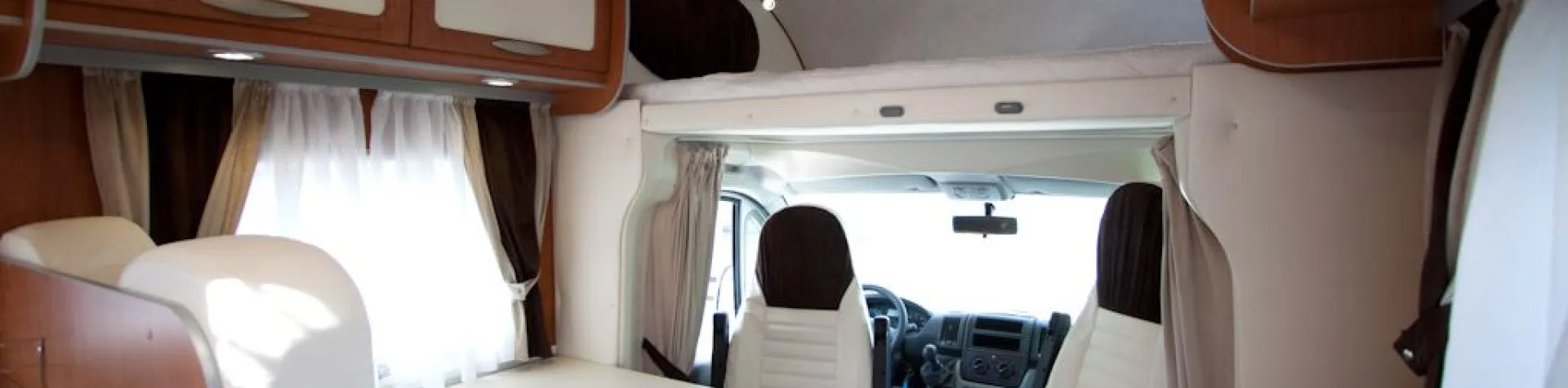 FIAT WEINSBERG CARAHOME 700 "X30" - Europcar (Bestilles ved forespørgsel)