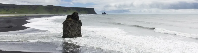 lavastrand, reynisdrangar, island